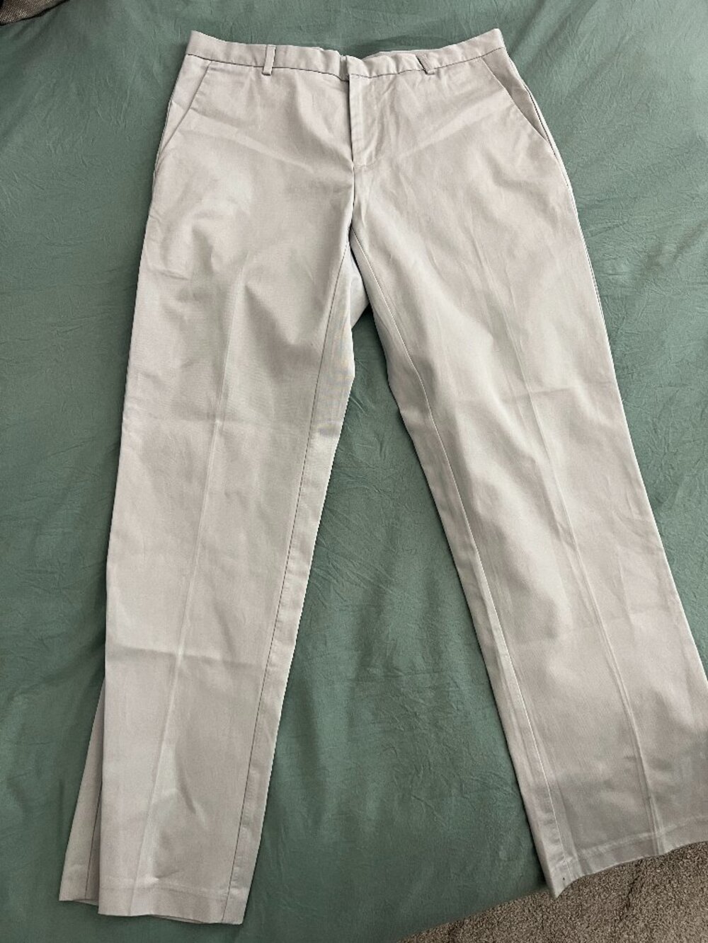 Calvin Klein Men’s Light Gray Dress Pants 32x30 Straight Leg Career Office Slack
